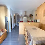 Joli 60m2 Proche Du Centre. Parking. Balcon Appartement