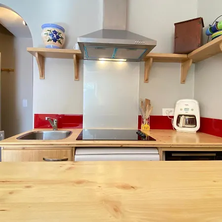 Joli 60m2 Proche Du Centre. Parking. Balcon Котре