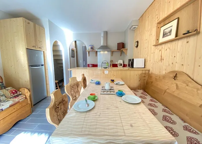 Appartamento Joli 60m2 Proche Du Centre. Parking. Balcon